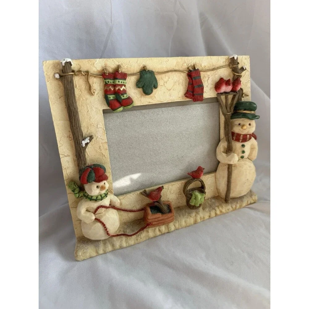 Snowman Themed Resin 4x6 Photo Frame Winter Scene Cardinals